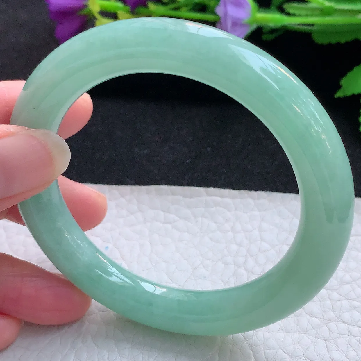 n实拍56.5*10.5美人镯 天然缅甸翡翠玉手镯水润甜绿圆条玉手环