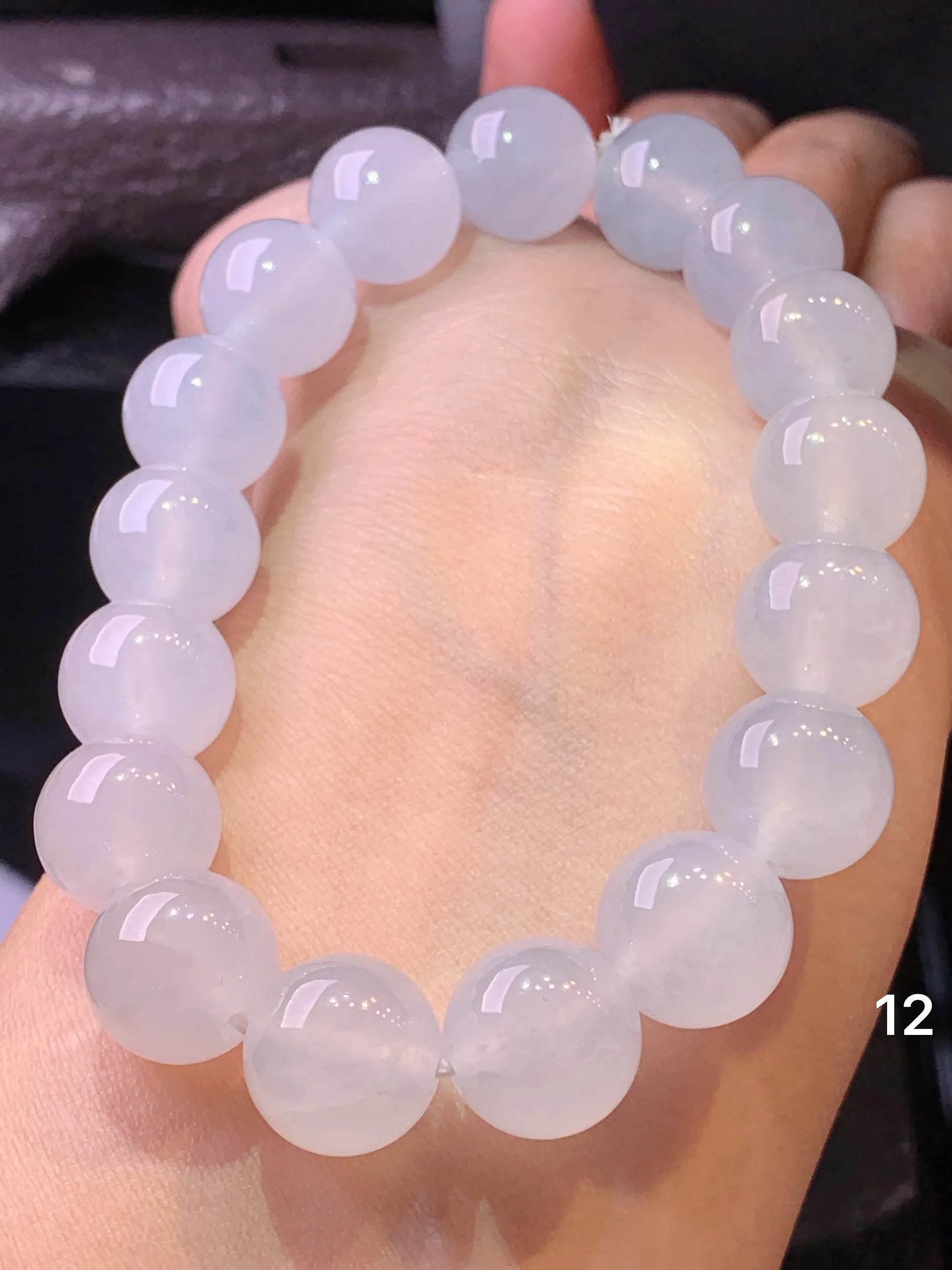 冰种圆珠项链 玉质细腻 色泽艳丽清新 整体尺寸12