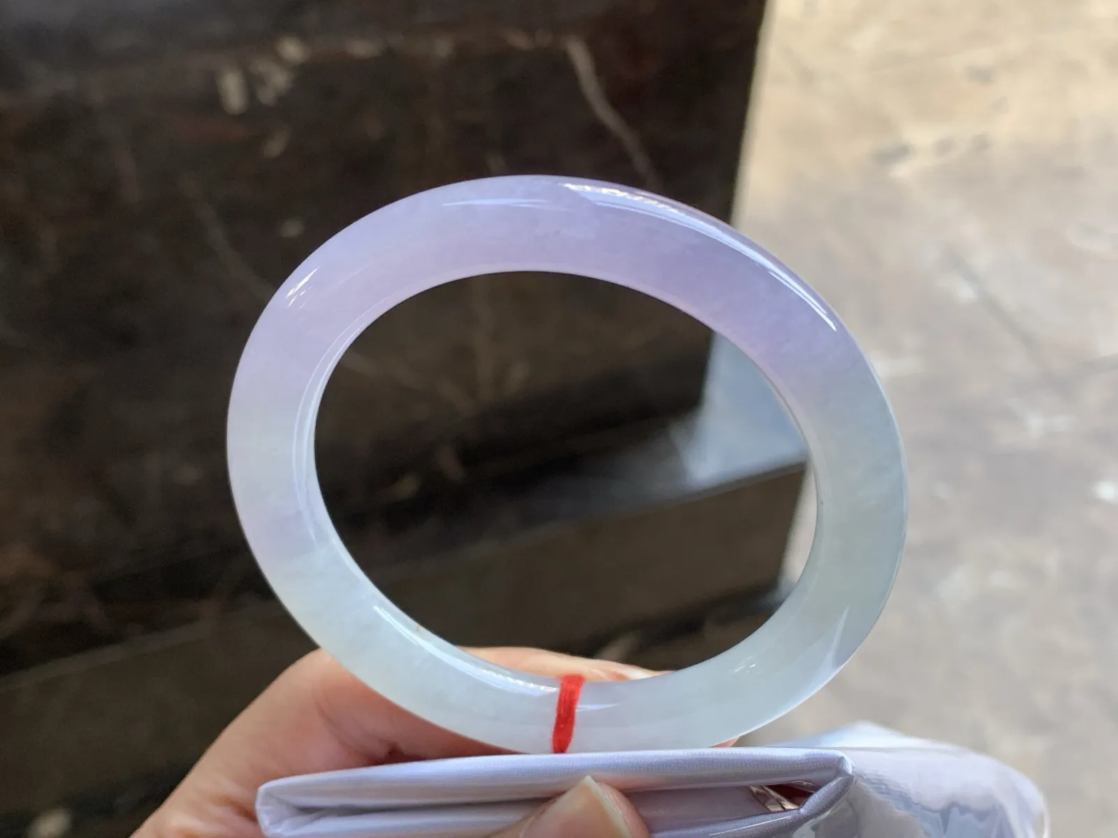 58-9.7

冰紫圆条手镯^_^冰透 水润