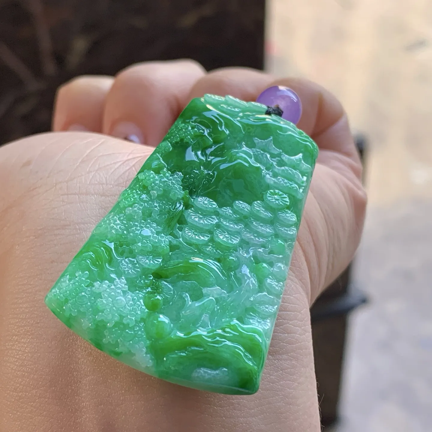 辣绿山水牌
颜色漂亮 干净清爽
尺寸51.3