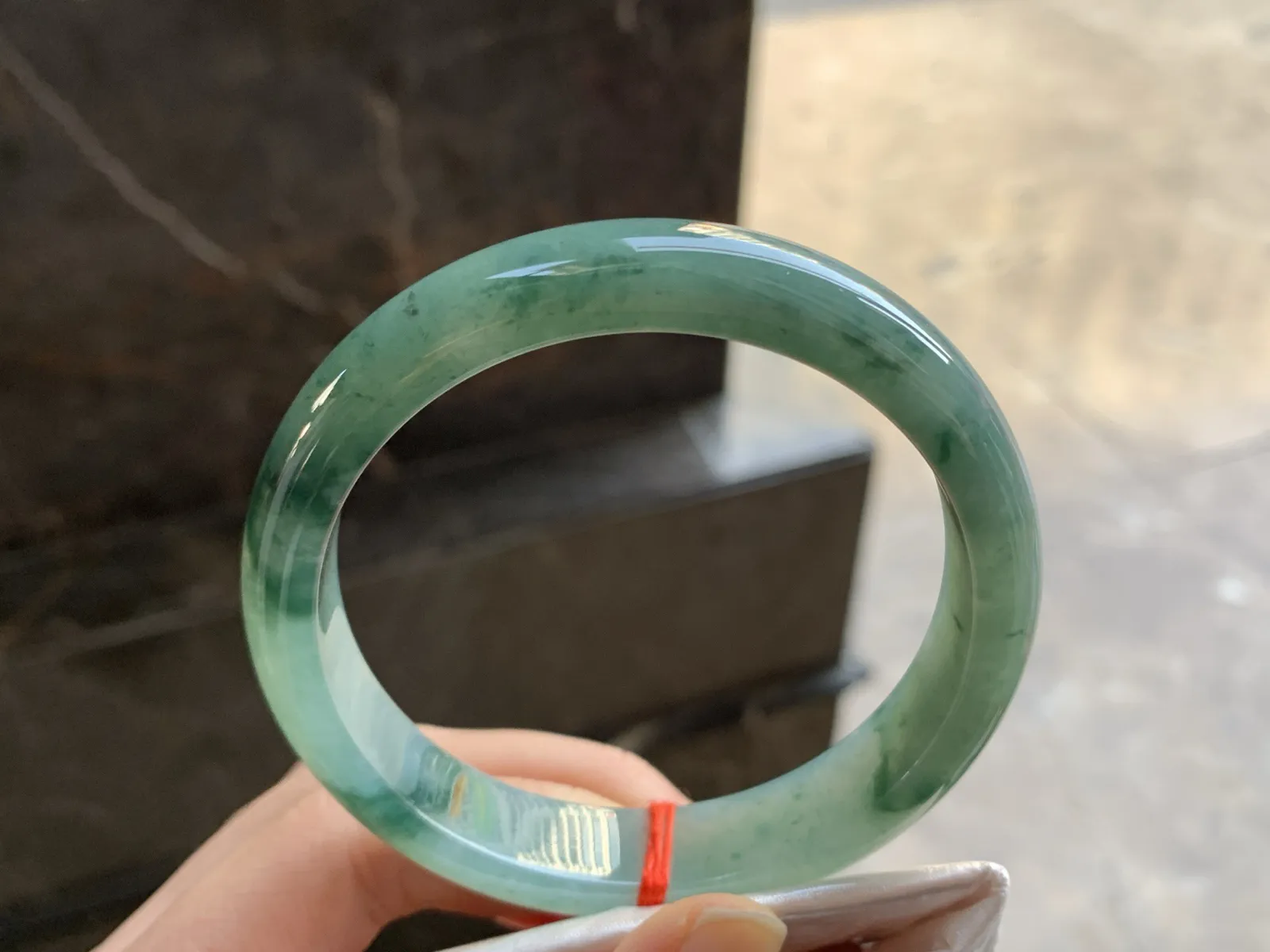 58.5-12.6-7.7

蓝花手镯^_^飘花浓郁