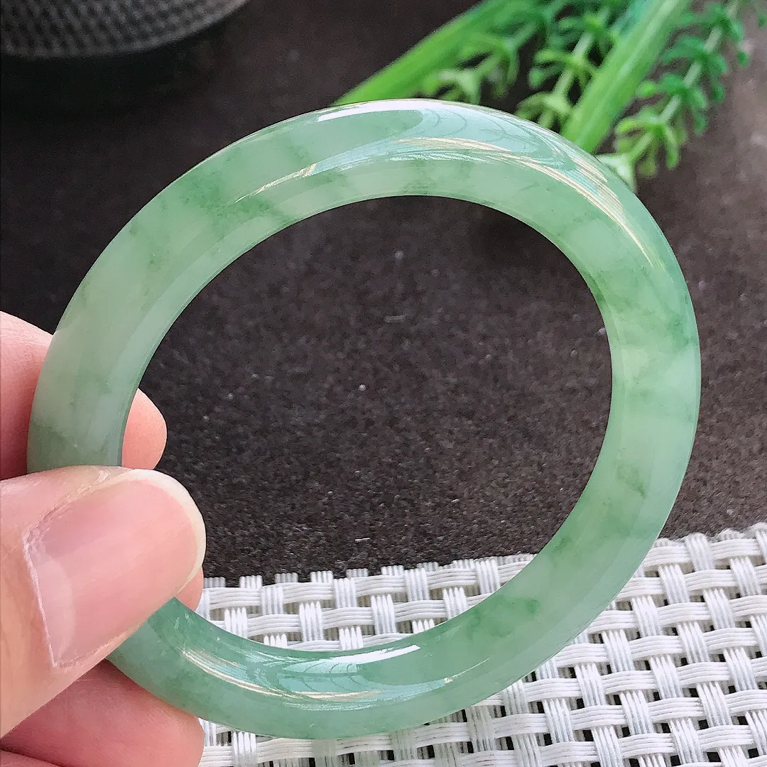实拍A货翡翠50/9/8.8老坑冰胶水灵冰晴绿圆条手镯小圈口玉镯手环