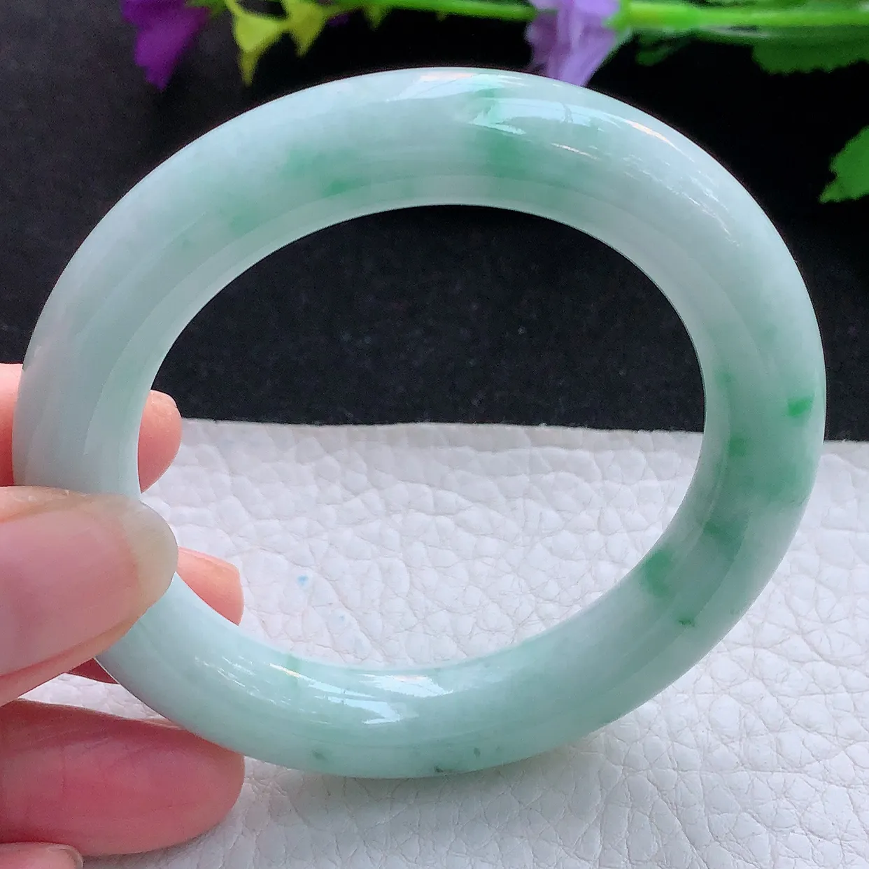 ee小圈口52.5*11美人镯 天然缅甸翡翠玉手镯水润飘花圆条玉手环