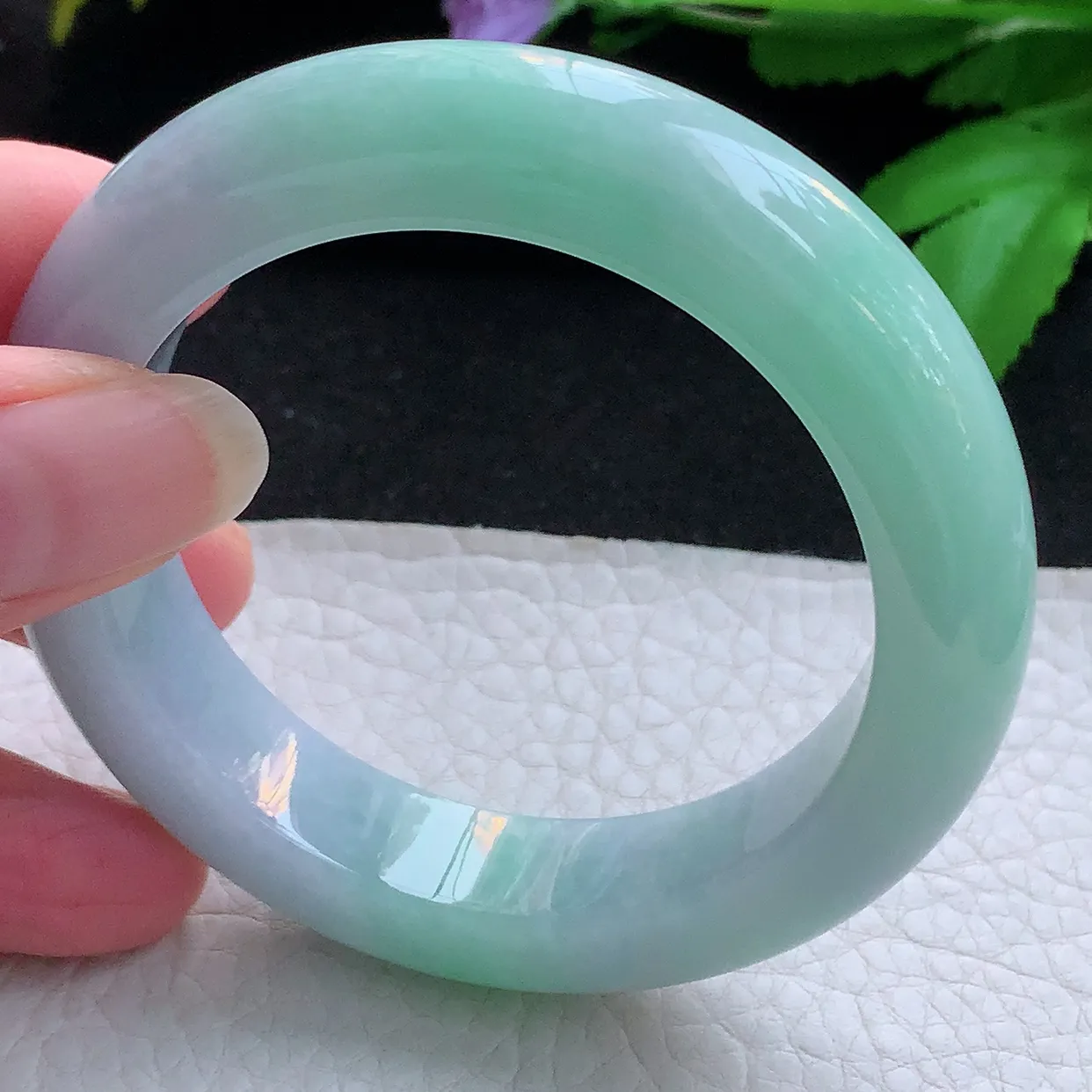 js小圈口53*13*10平安镯 天然缅甸翡翠玉手镯胶感厚装？春带彩宽边玉手环