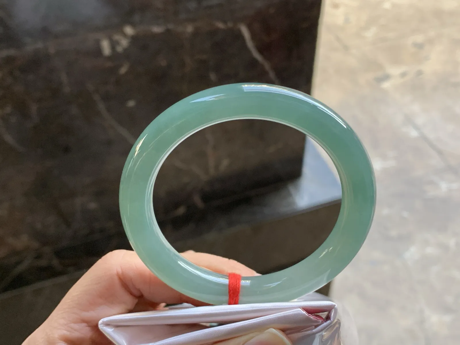 57-10

蓝水圆条手镯^_^鲜艳浓郁 起光