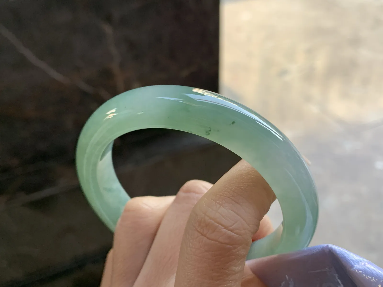 58-12.5-9

蓝水手镯^_^鲜艳 浓郁