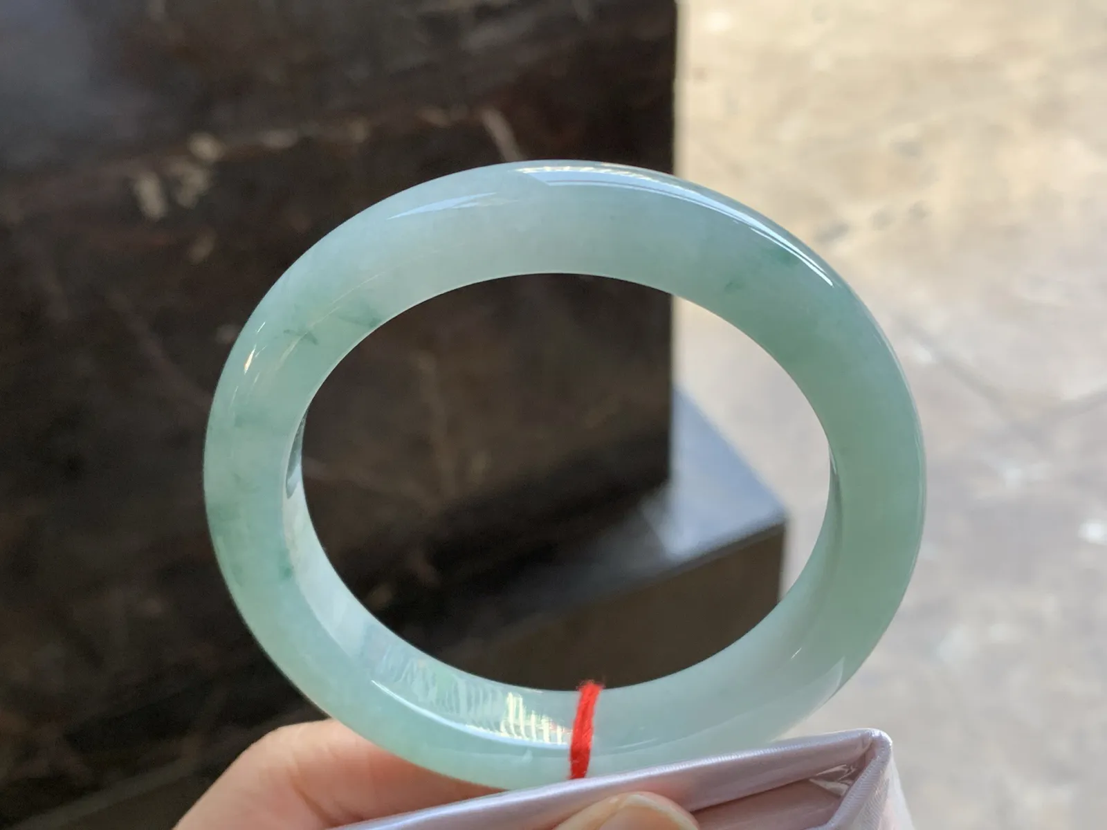 60-12.3-9.8

蓝花手镯^_^大圈 细腻