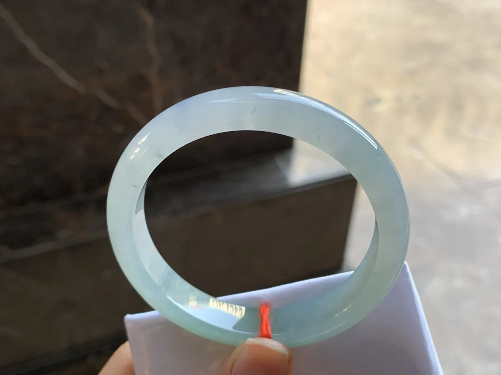 53.5-10.9-7.2

糯冰种手镯^_^清新细腻