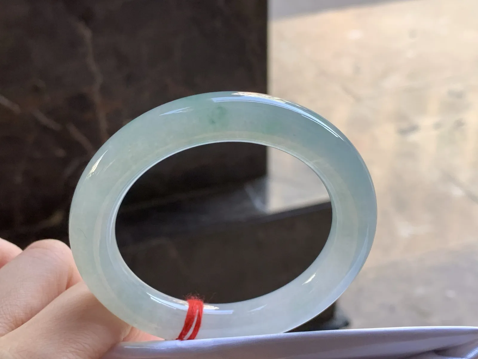 55-11

糯冰圆条手镯^_^
水润