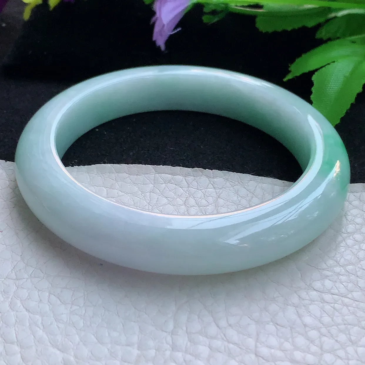 yh大圈口61.5*12*10.3平安镯 天然缅甸翡翠玉手镯白底青宽边玉手环