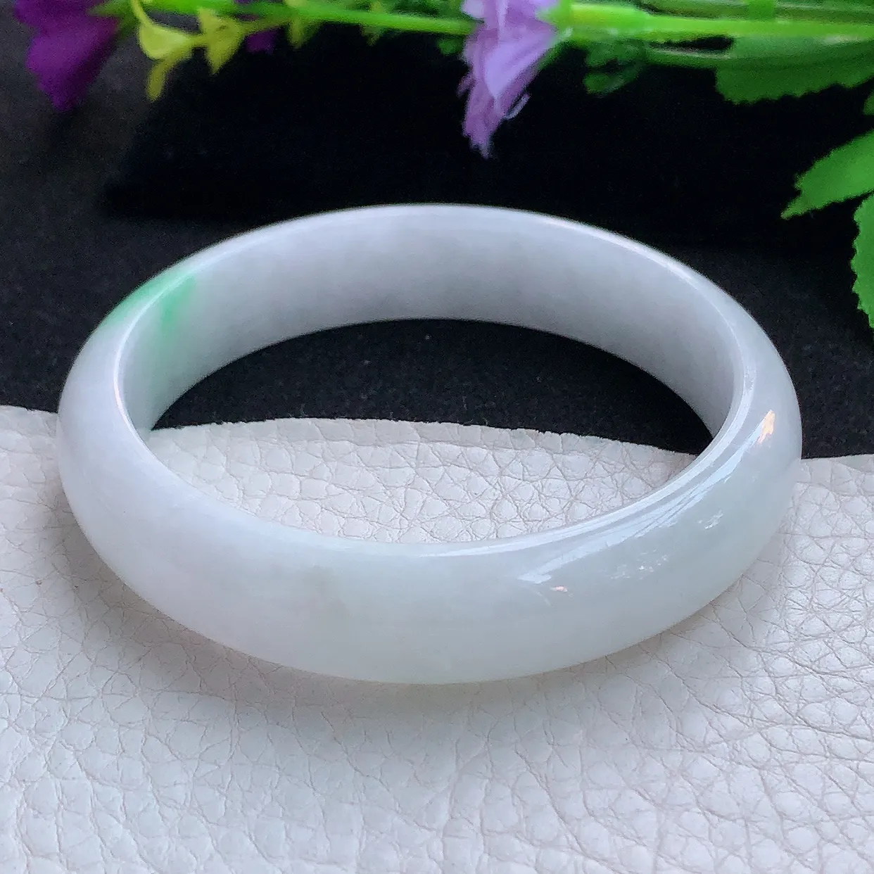 ee实拍58*13.3*7平安镯 天然缅甸翡翠玉手镯白底青宽边玉手环