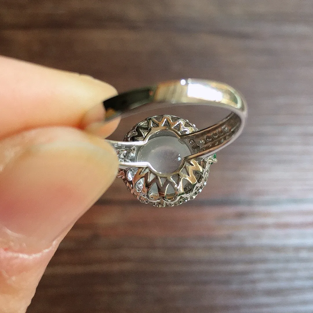 冰种蛋面戒指，18k金镶嵌，简约精致，冰润细腻，种水足，Hl 圈口13 尺寸8.4*8.2*4.3