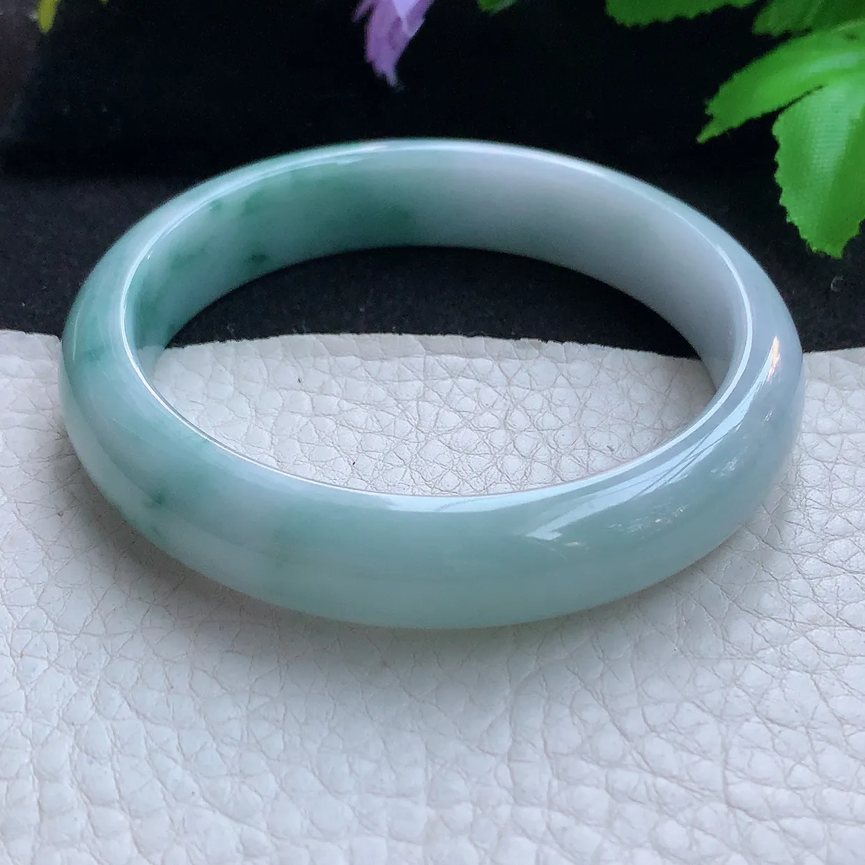 js实拍56.5*12.5*8平安镯 天然缅甸翡翠玉手镯飘花灵动宽边玉手环