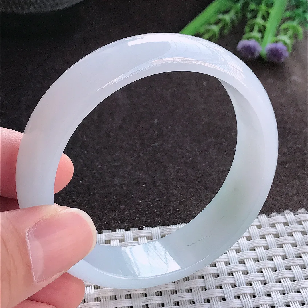 实拍A货翡翠56/15.6/6.8老坑冰胶水灵月光白轮胎手镯宽边玉镯手环