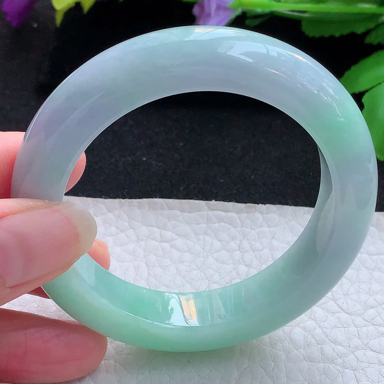 js小圈口53*13*10平安镯 天然缅甸翡翠玉手镯胶感厚装？春带彩宽边玉手环