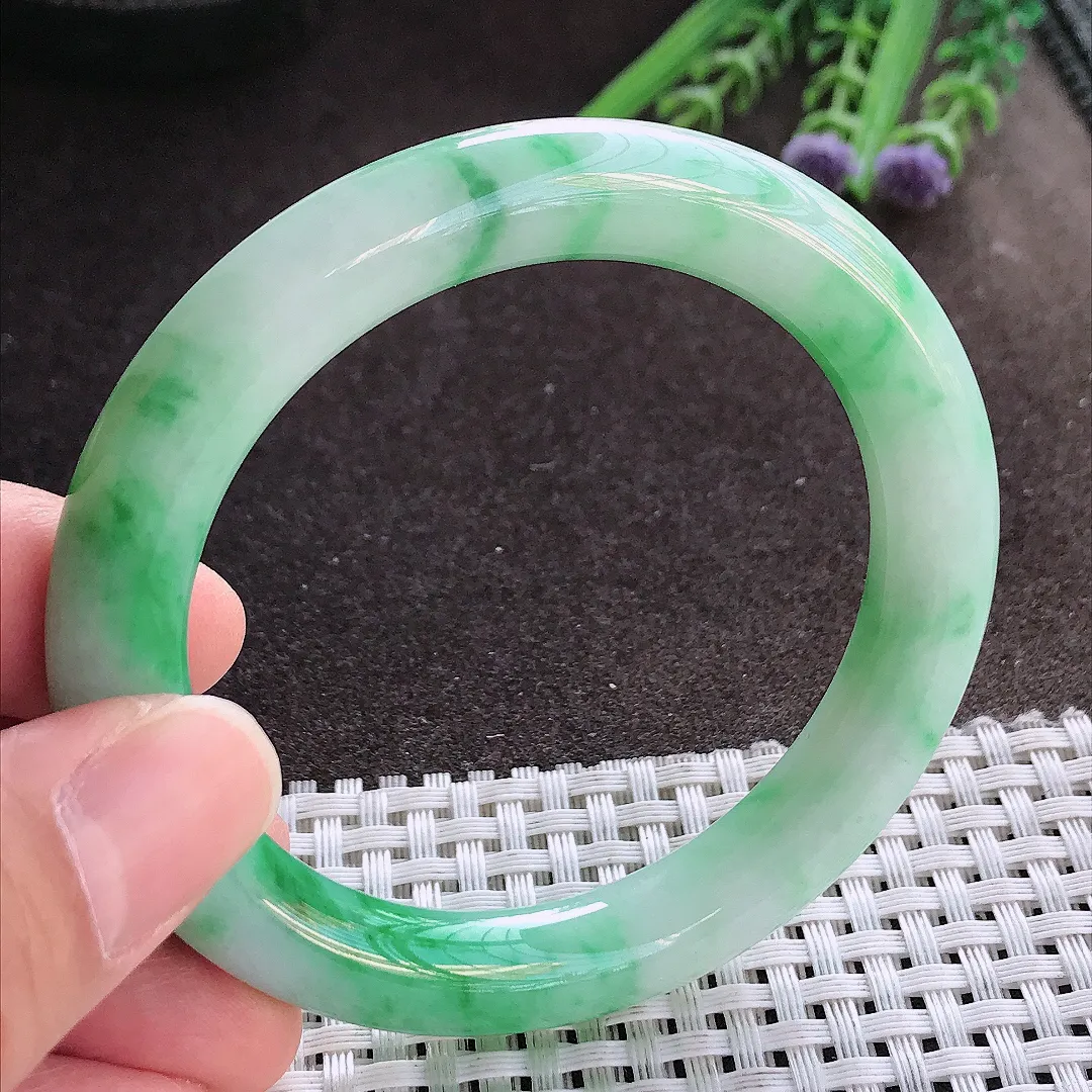 实拍A货翡翠54.8/10/9.8老坑精美飘阳绿圆条手镯翡翠玉镯手环