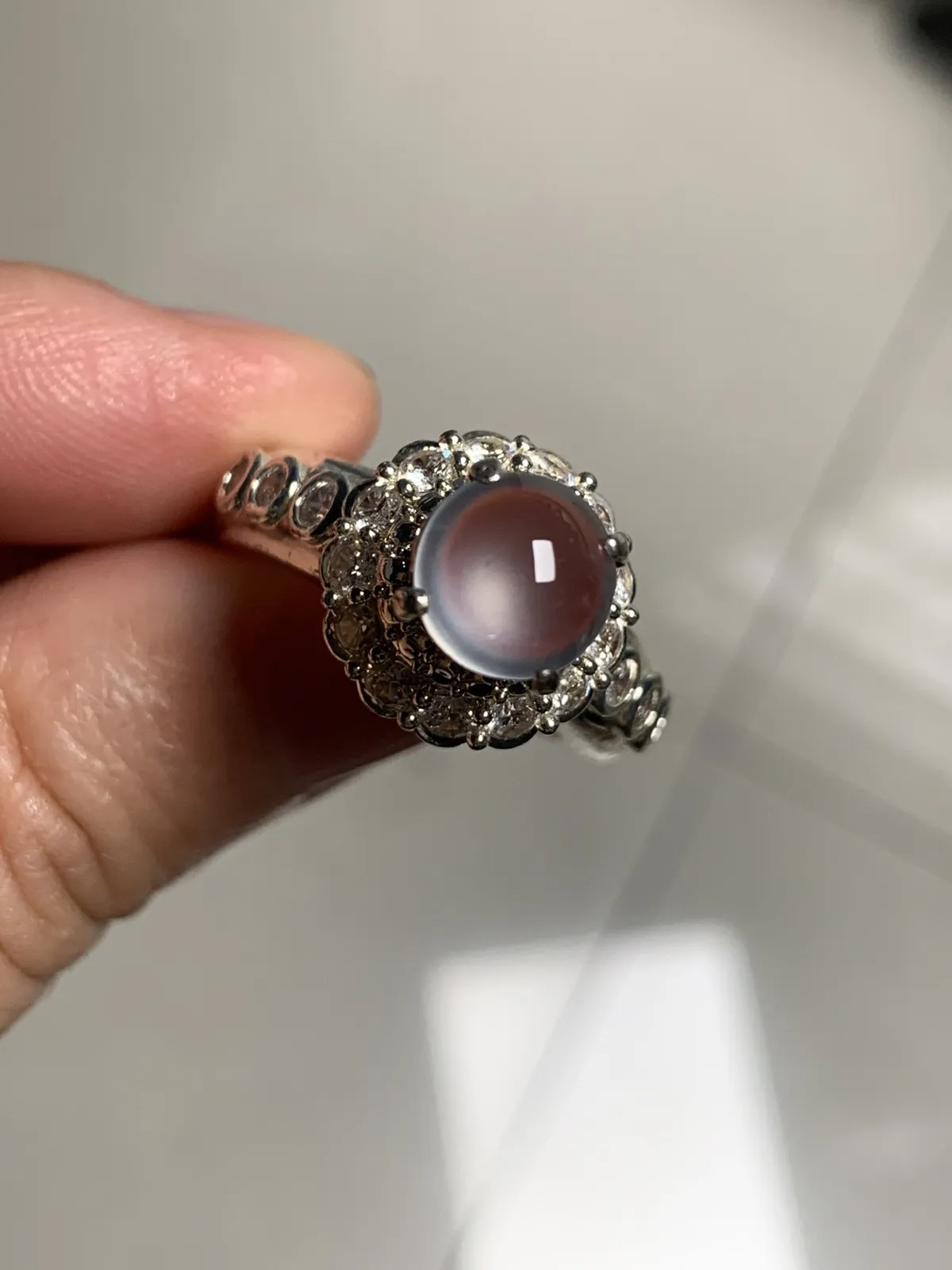 高冰正圆戒面
无纹裂，老坑种强荧光，钢性十足饱满圆润