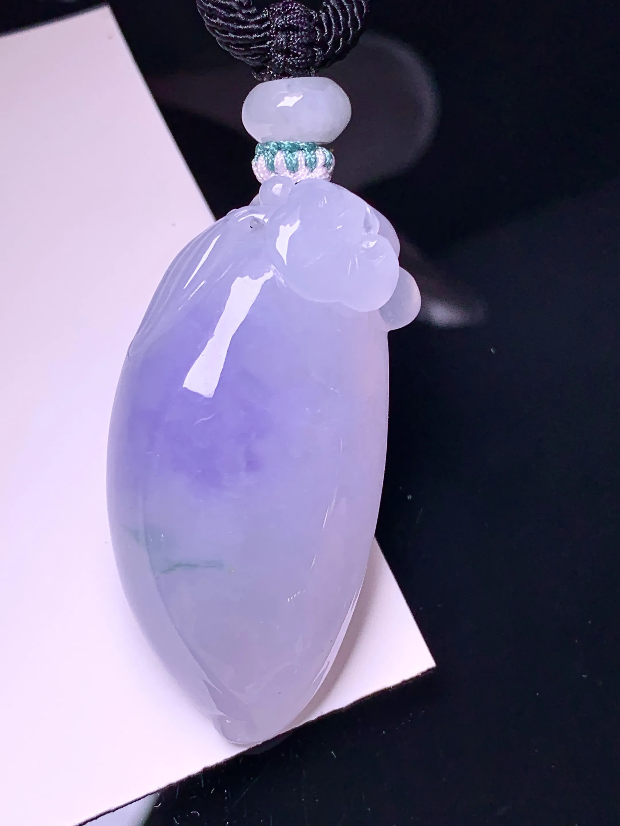 淡紫罗兰福瓜吊坠 玉质细腻 色泽艳丽清新 整体尺寸39.5*19.5*10.8