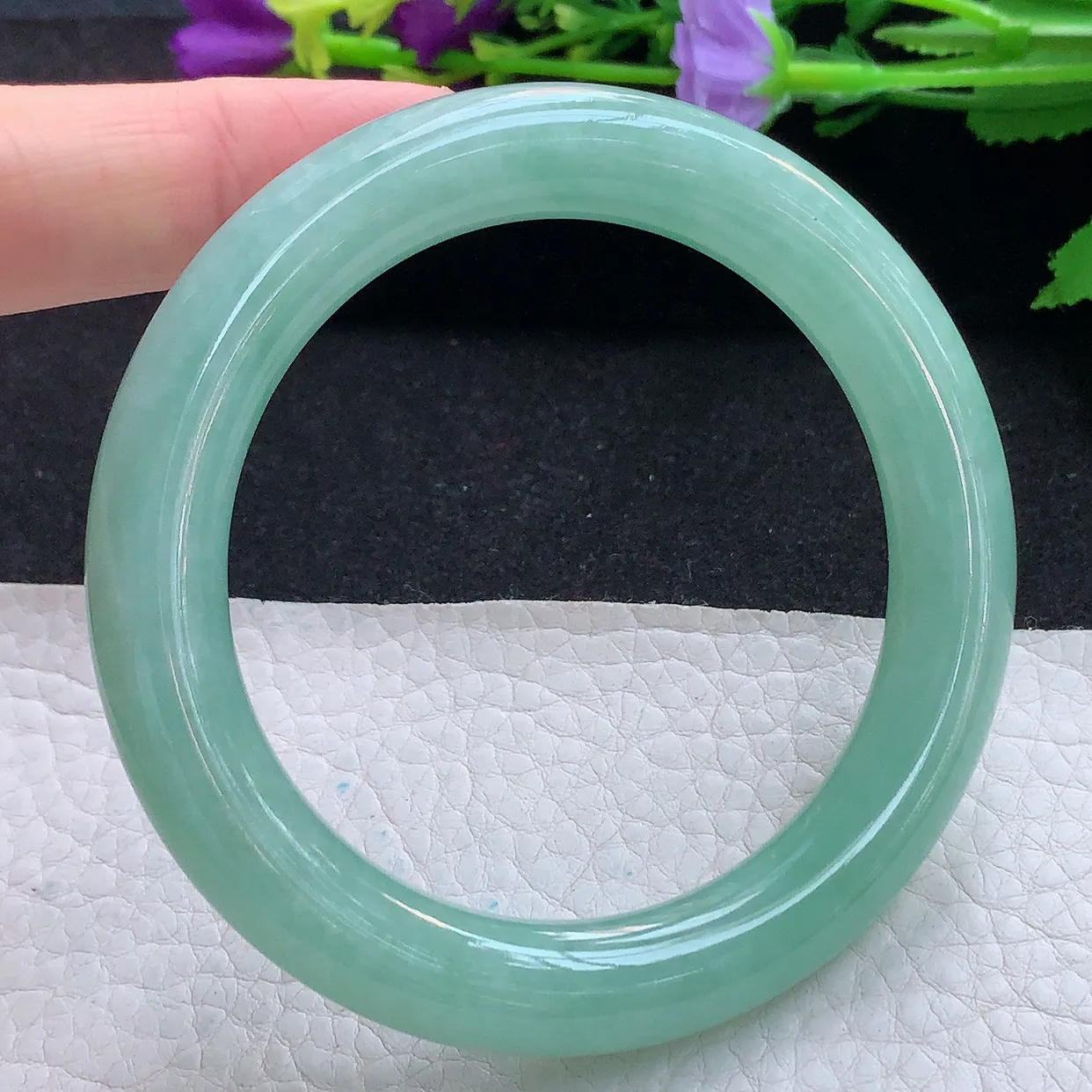 n实拍56.5*10.5美人镯 天然缅甸翡翠玉手镯水润甜绿圆条玉手环