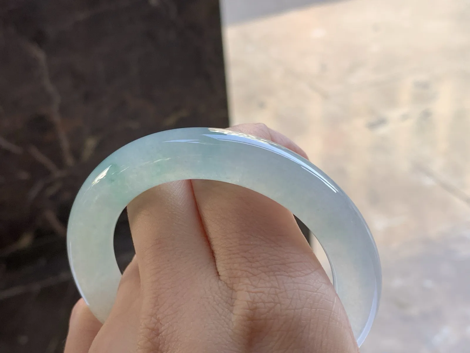 55-11

糯冰圆条手镯^_^
水润