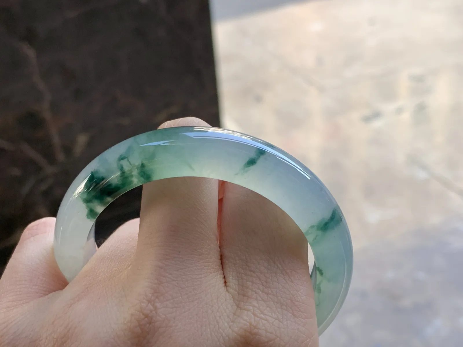 54-12.4-8.6

冰种飘花手镯^_^ 种好