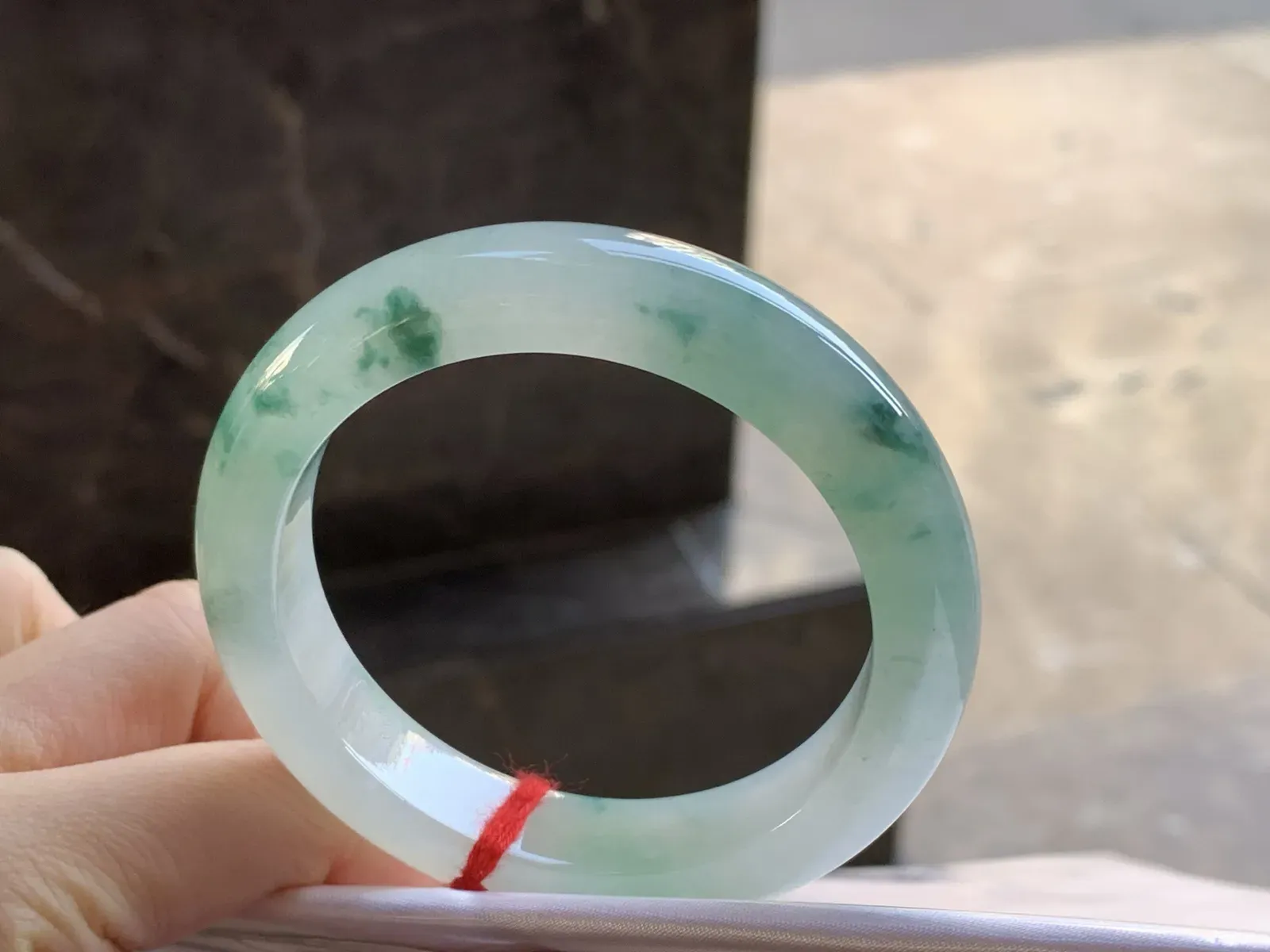 52-11.9-10.7

糯冰飘花手镯^_^
种好水润