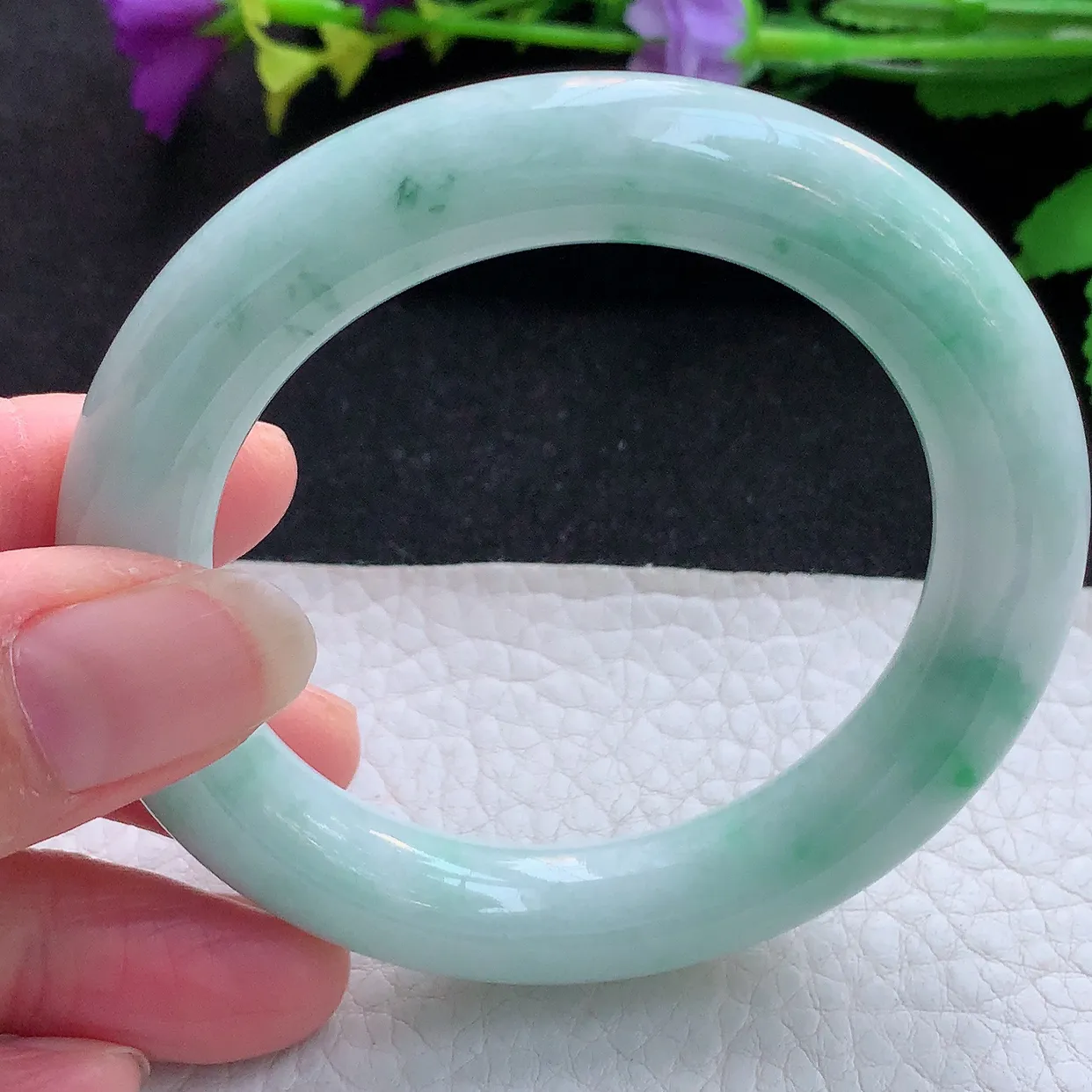 ee小圈口52.5*11美人镯 天然缅甸翡翠玉手镯水润飘花圆条玉手环