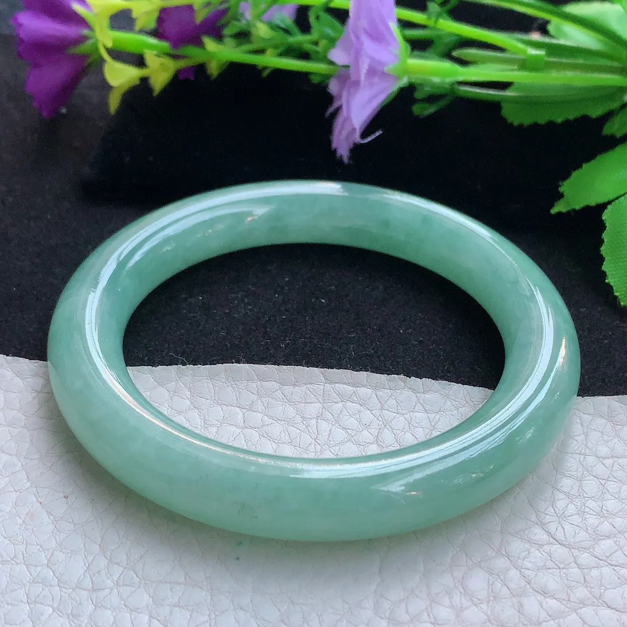 n实拍56.5*10.5美人镯 天然缅甸翡翠玉手镯水润甜绿圆条玉手环