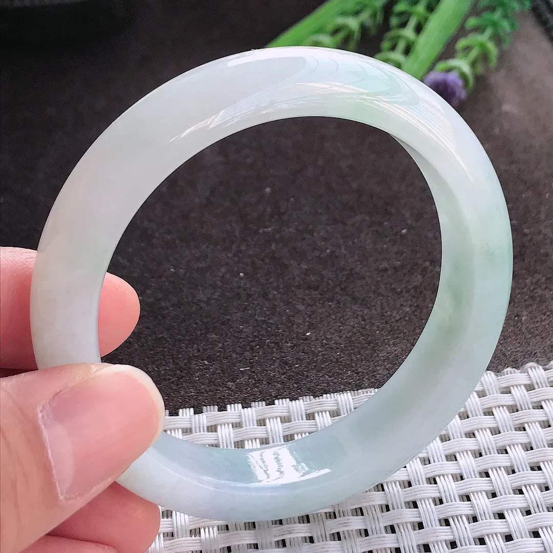 实拍A货翡翠54.8/13.2/8老坑秀气冰润冰晴手镯宽边玉镯手环