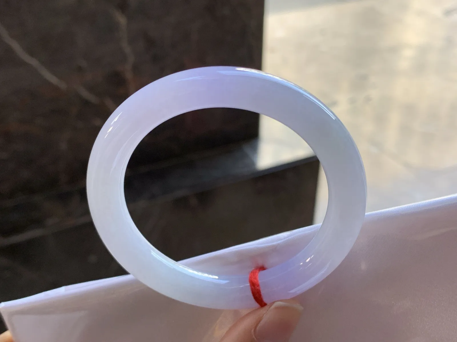 53-9.5

紫罗兰圆条手镯^_^玉质温润