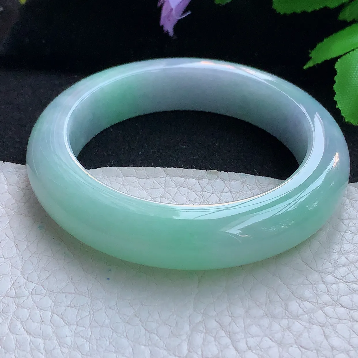 js小圈口53*13*10平安镯 天然缅甸翡翠玉手镯胶感厚装？春带彩宽边玉手环