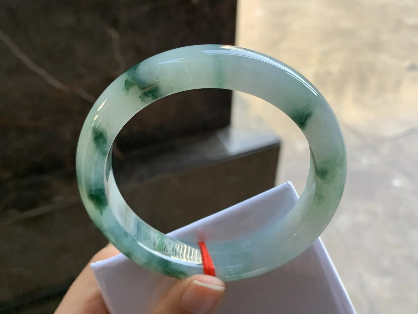 60.5-12.7-9.2

蓝花大圈手镯^_^飘花浓郁 鲜艳