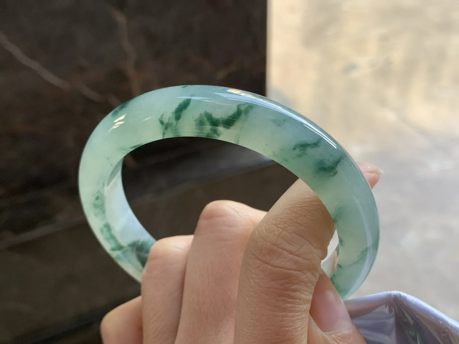 59.5-11.5-8

蓝花手镯^_^飘花浓郁 大圈