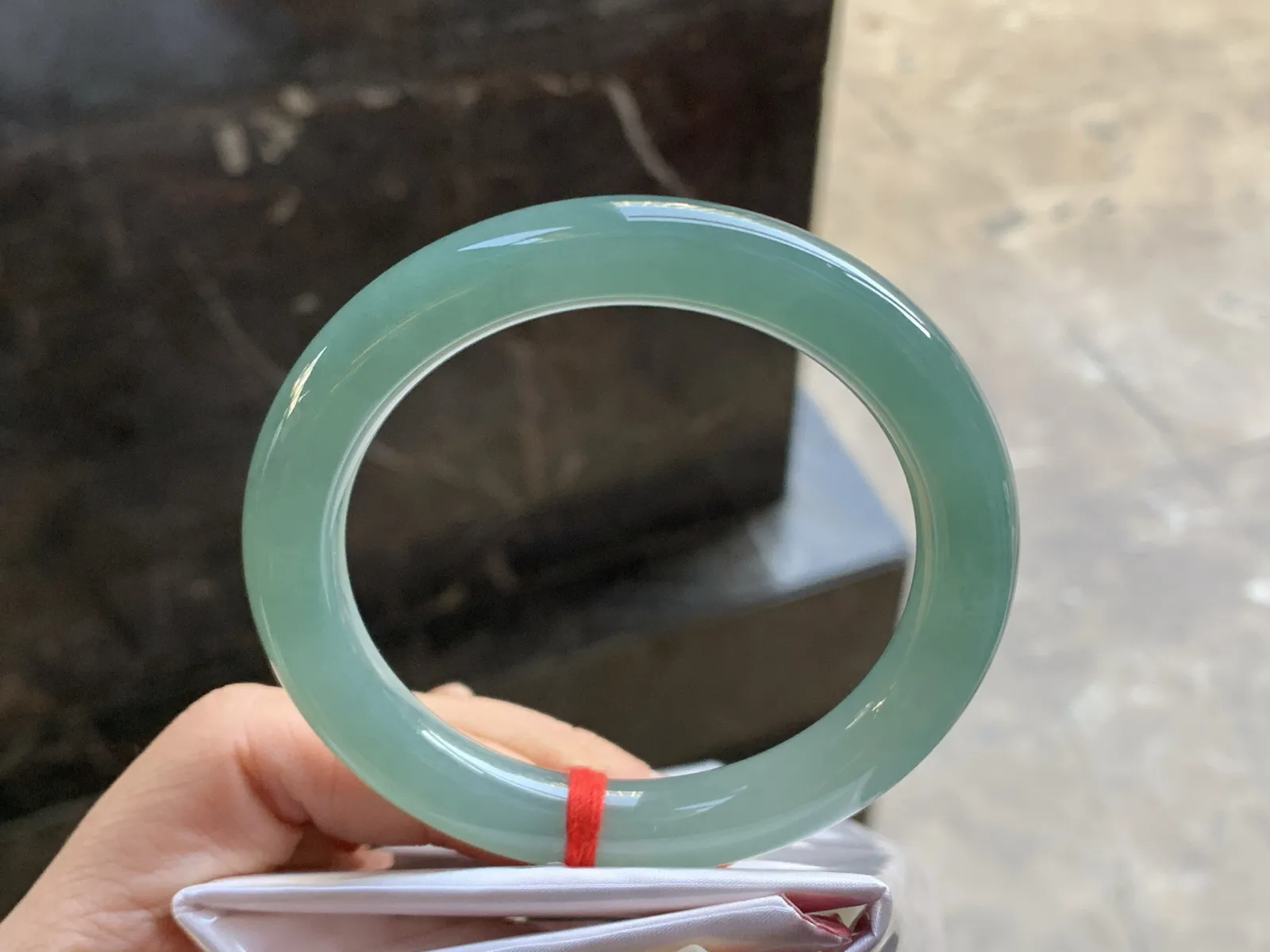 57-10

蓝水圆条手镯^_^鲜艳浓郁 起光