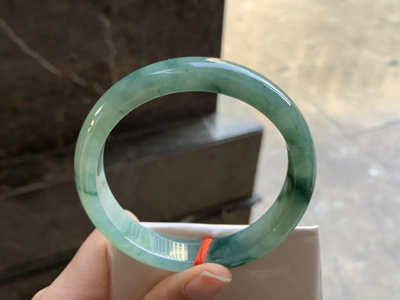 58.5-12.6-7.7

蓝花手镯^_^飘花浓郁