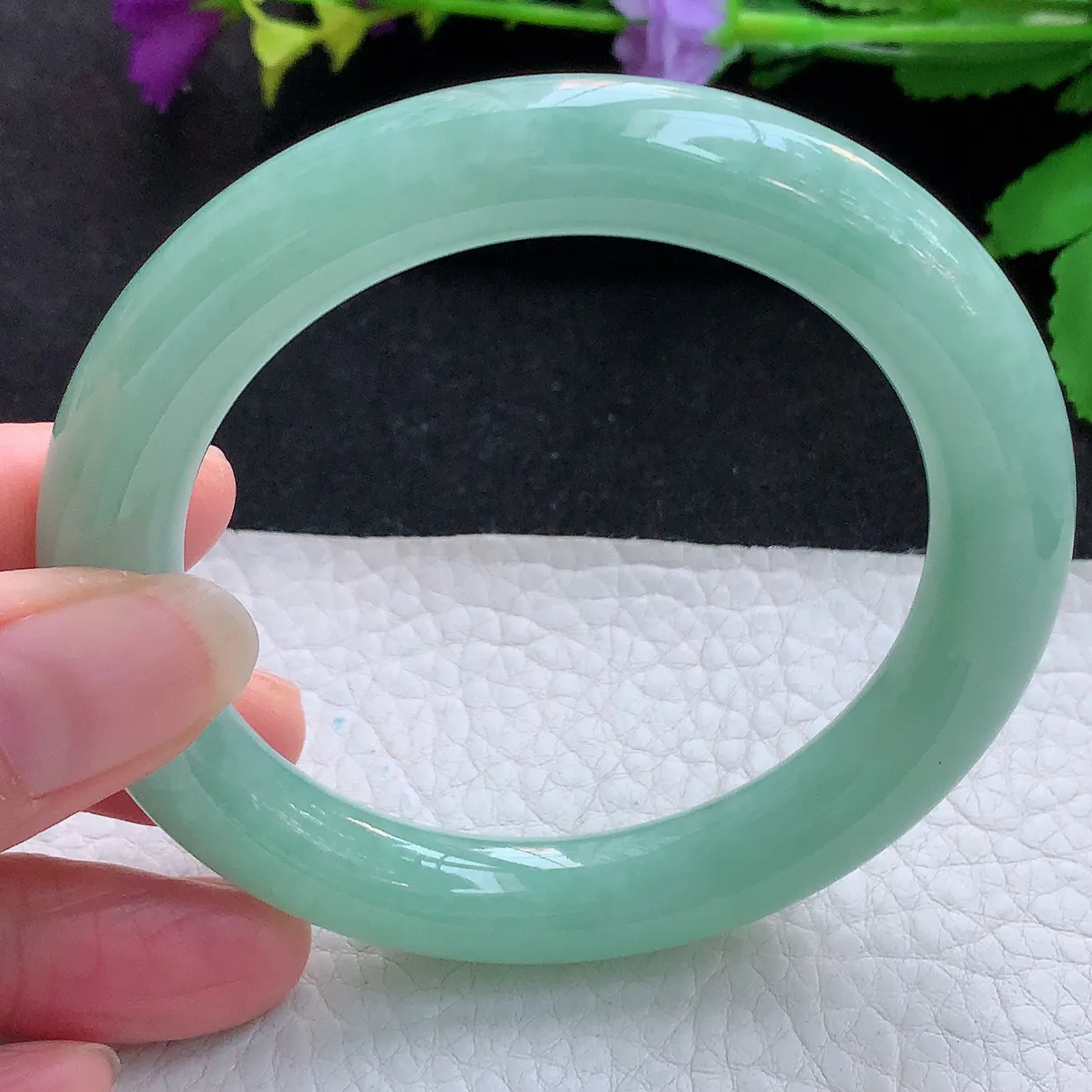 n实拍56.5*10.5美人镯 天然缅甸翡翠玉手镯水润甜绿圆条玉手环