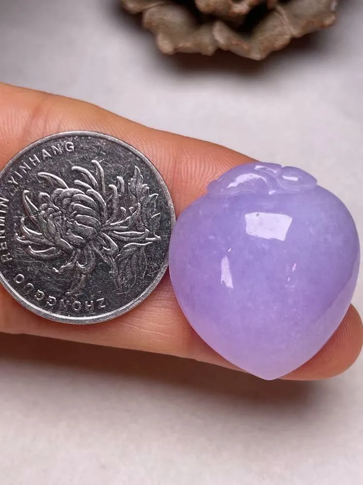 冰糯种紫罗兰【寿桃】吊坠，种水好，玉质细腻 ，卖相好‘