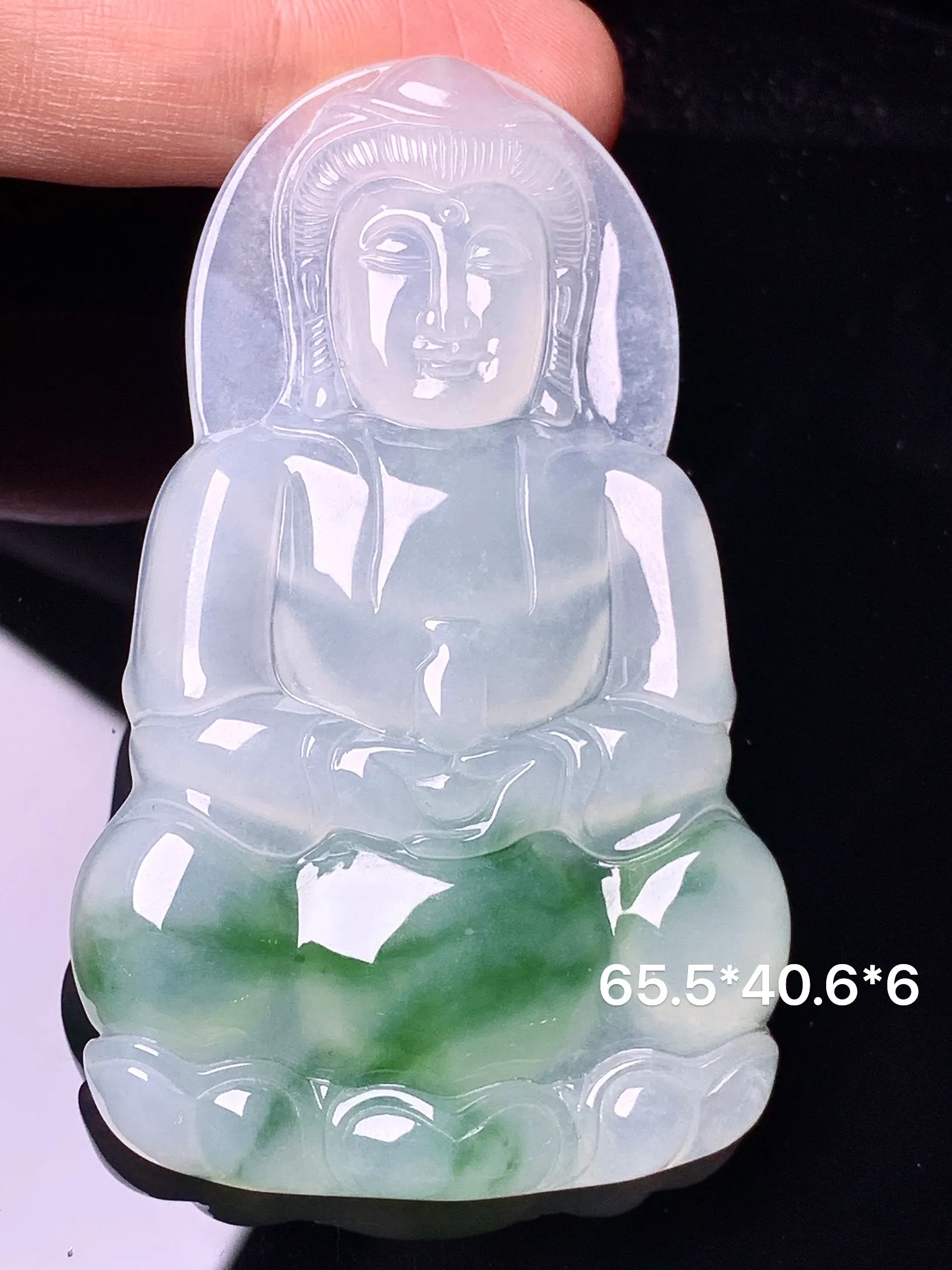 冰种飘绿观音菩萨吊坠 玉质细腻 色泽艳丽清新 整体尺寸65.5*40.6*6