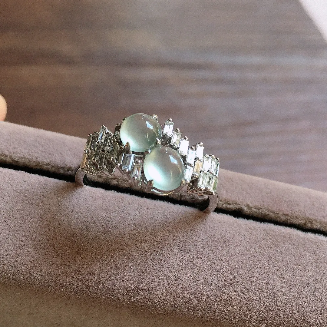 冰种蛋面戒指，18k金镶嵌，款式新颖，冰润细腻，种水足，Of 圈口14 尺寸4.3*3.8*2