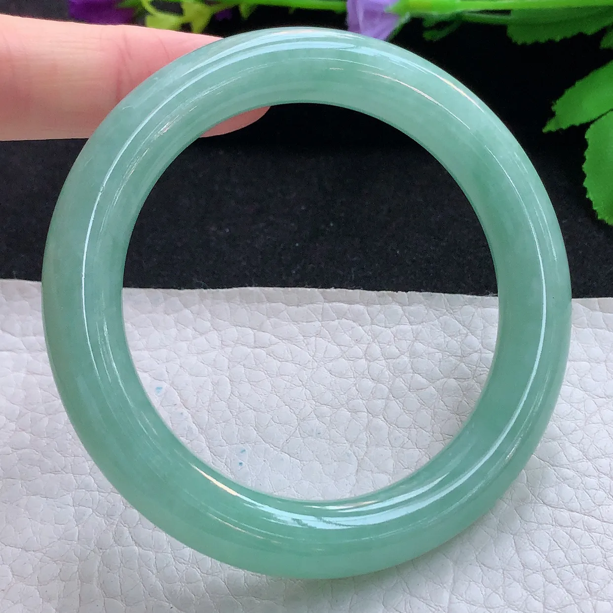 n实拍56.5*10.5美人镯 天然缅甸翡翠玉手镯水润甜绿圆条玉手环