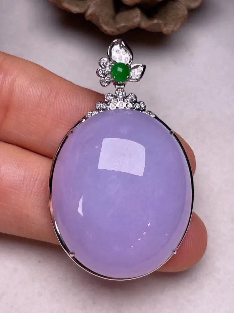 冰糯种紫罗兰鸽子蛋吊坠、真金真钻镶嵌，种水好，玉质细腻 .裸石尺寸30.2*25.5