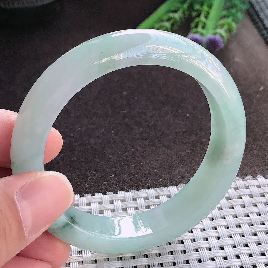 实拍A货翡翠55/13/8.5老坑冰润起胶飘花手镯宽边玉镯手环