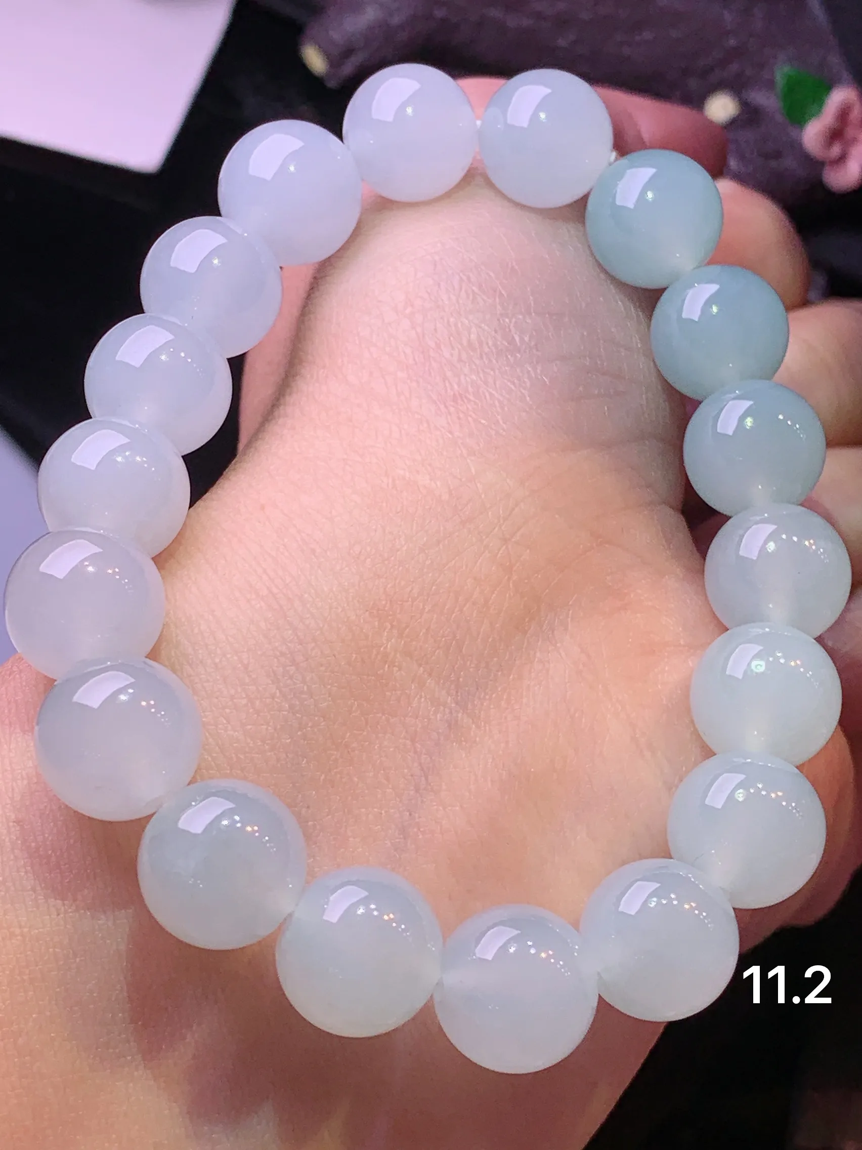 冰种圆珠手链 玉质细腻 色泽艳丽清新 整体尺寸11.2