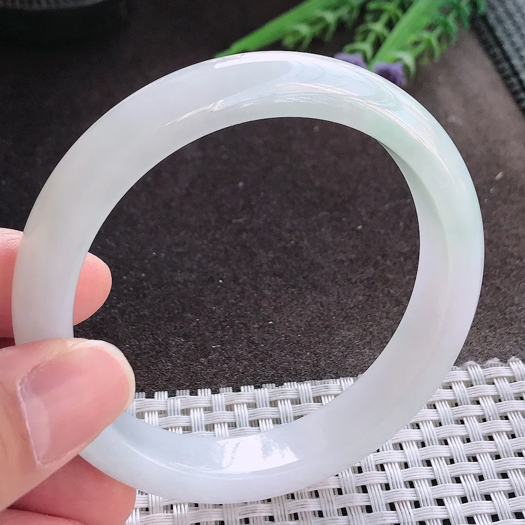 实拍A货翡翠59.5/12.1/8.1老坑秀气冰润白月光手镯宽边玉镯手环