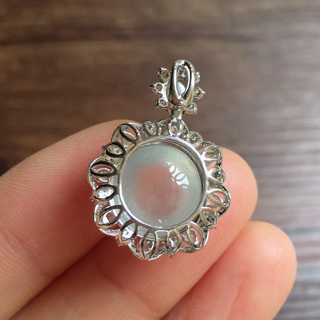 冰种蛋面吊坠，18k金镶嵌，冰润饱满，玉质细腻，种水足，Wx 尺寸26.2*18*11.8