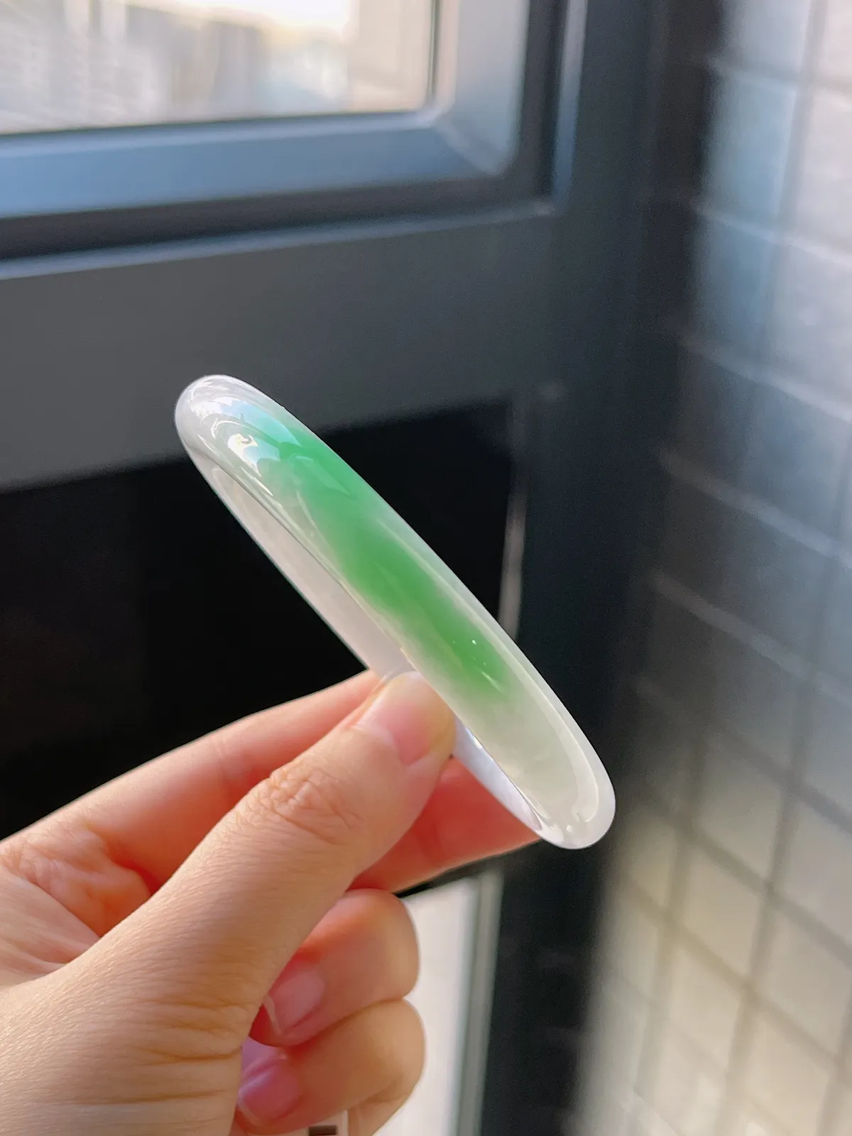 圆镯53圈口，翡翠糯化种飘花手镯