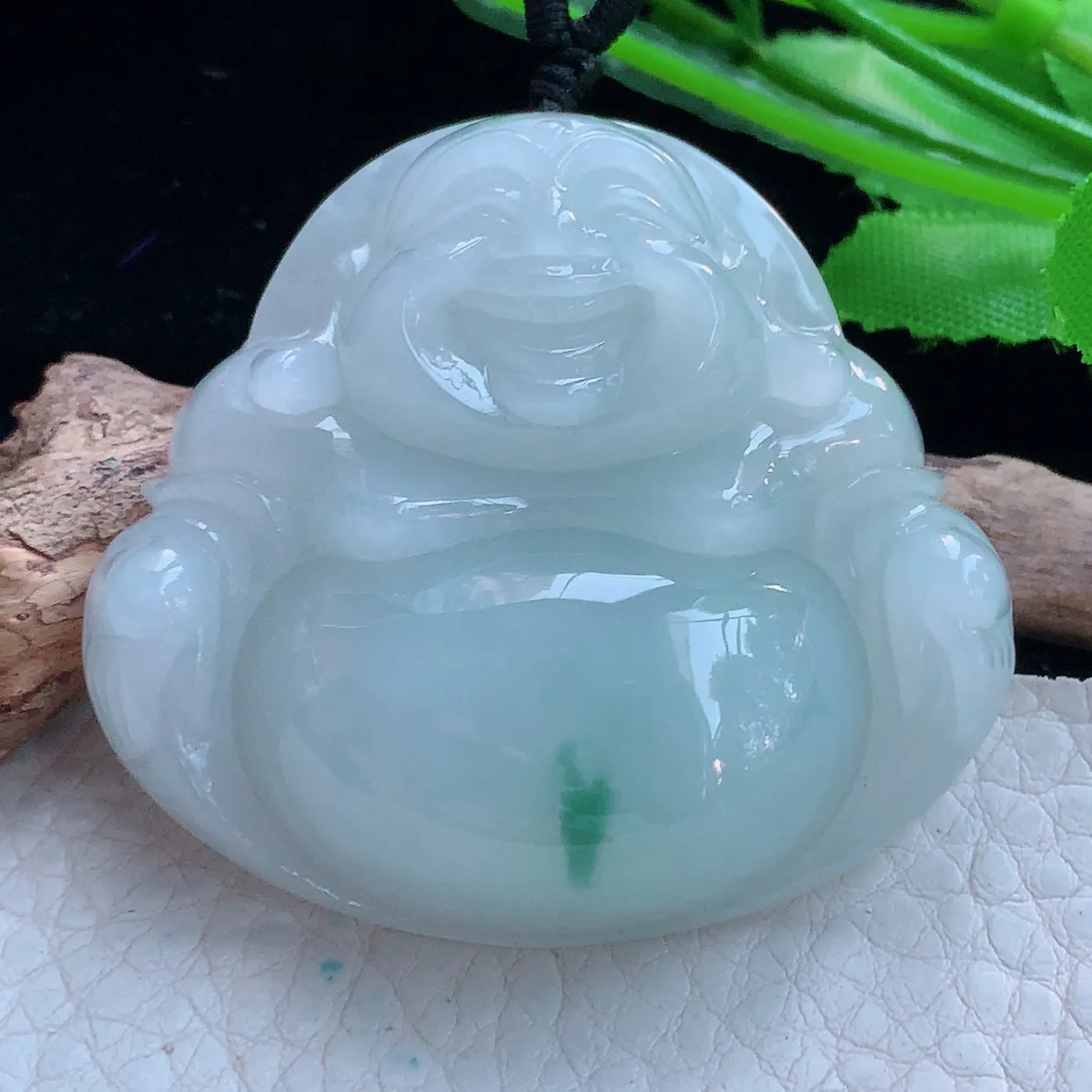 px实拍44.6*49.6*12.5缅甸翡翠精雕飘花饱满大佛公 弥勒佛玉挂件 毛衣坠