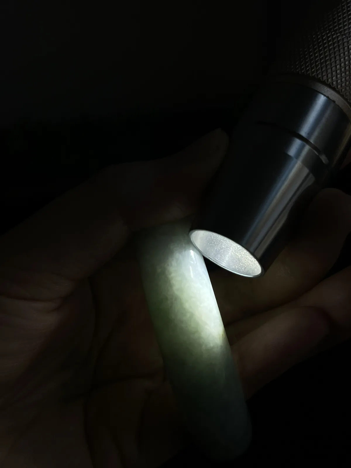 正圈55圈口，翡翠糯化种飘绿手镯