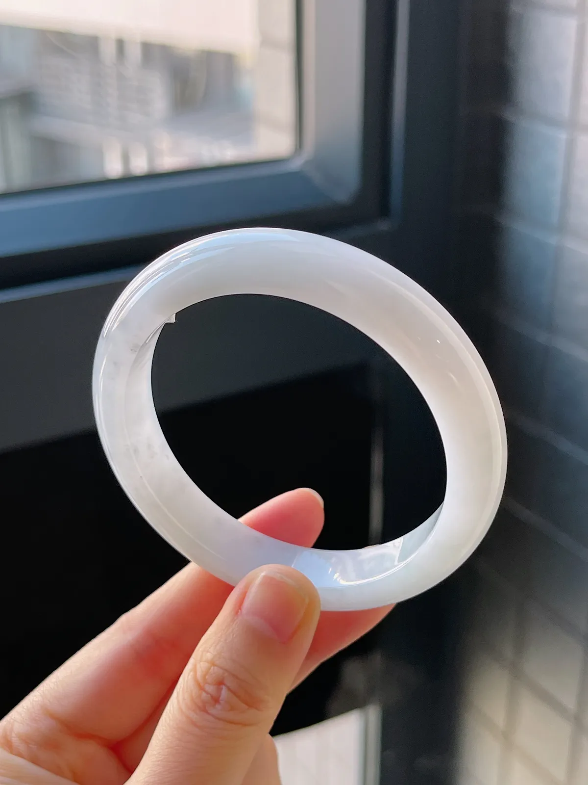 正圈56圈口，翡翠糯化种白色手镯