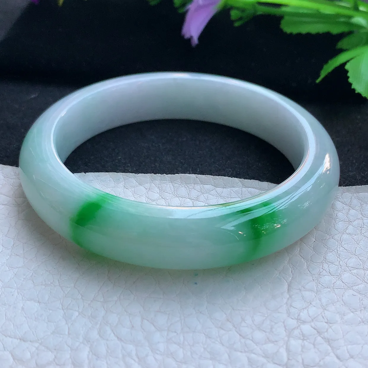 nr实拍57*13*8.6平安镯 天然缅甸翡翠玉手镯白底青宽边玉手环